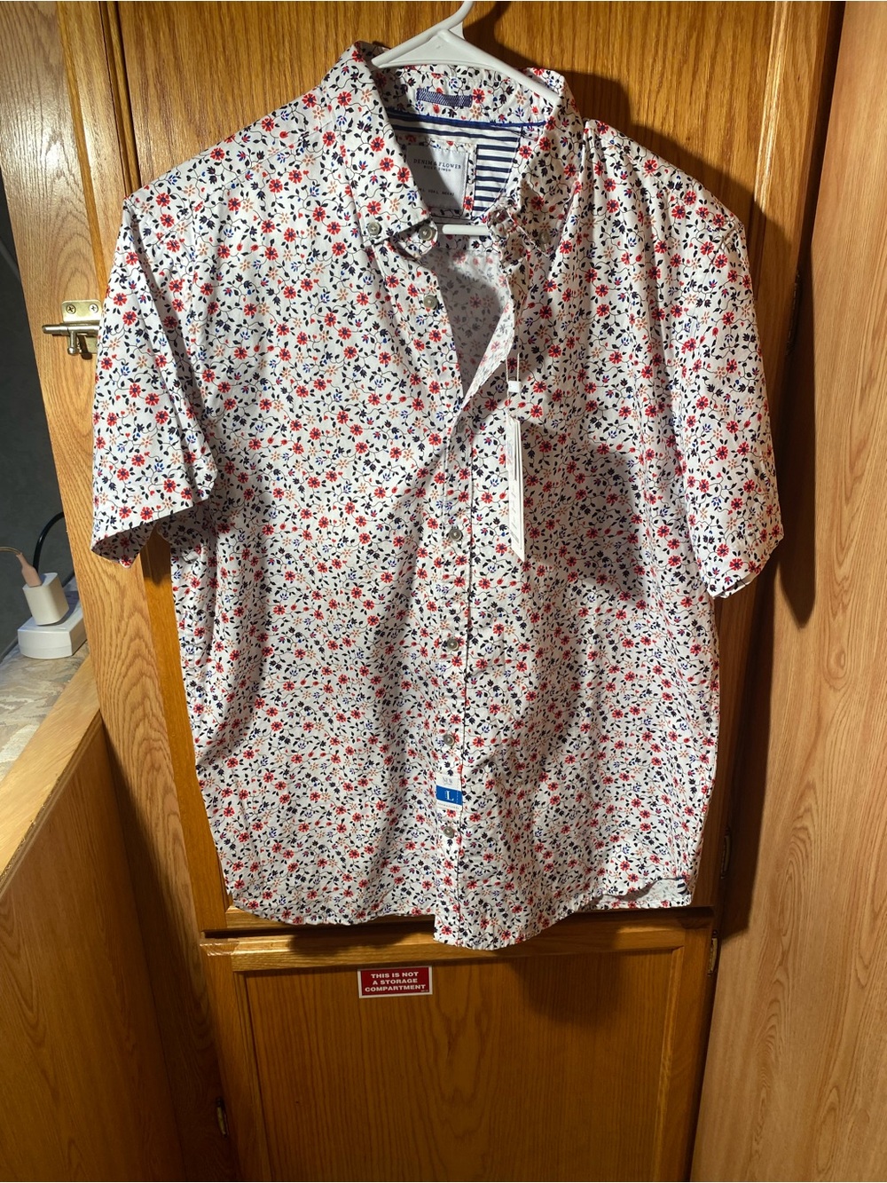 Denim & Flower White Short-Sleeve Button-Down with Red & Navy Floral Print
SOLD